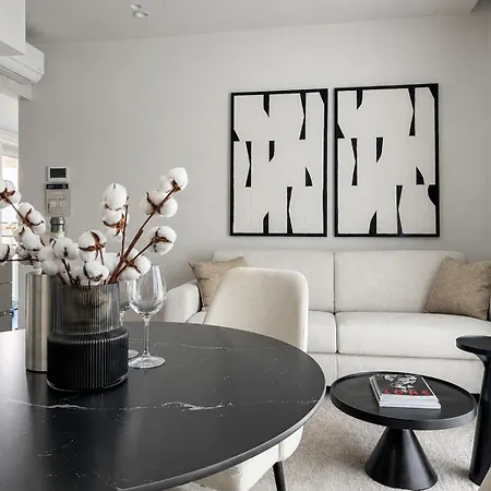 Apartment Renovated 1br Old Town - Balcony